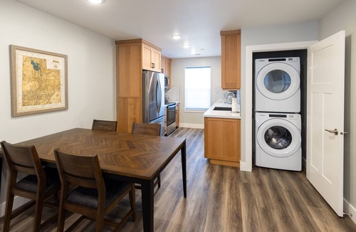 Cottonwood Heights Apartment | Excellent location for skiing! Brand new, comfy 2BR apartment