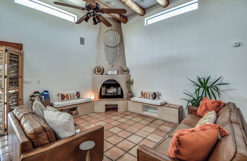 Casa Grande House | Experience desert serenity in this beautiful and secluded house in the heart of the Sonoran Desert. Perfect if you are looking for privacy, comfort, and contentment.