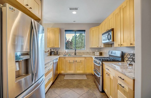 Oak Creek House | Experience luxury in this 3-bedroom home with stunning red rock views in Sedona.