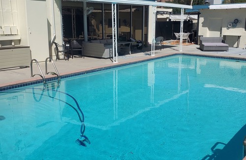 Downtown Las Vegas House | Experience The Real Las Vegas in The Historical Downtown Arts District .