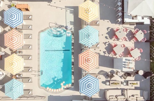 Tri-West Apartment | Explore the Best of West Hollywood! 2 Big Units with Private Kitchenettes! Pool!