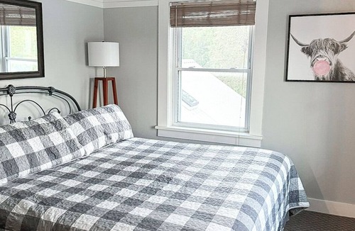 Fall River Mills Hotel | Fall River Hotel and Grazerz Restaurant