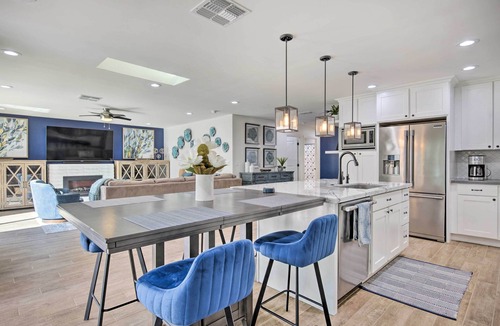 Park Scottsdale One House | Families Welcome! Scottsdale Gem w/Pool & Jacuzzi