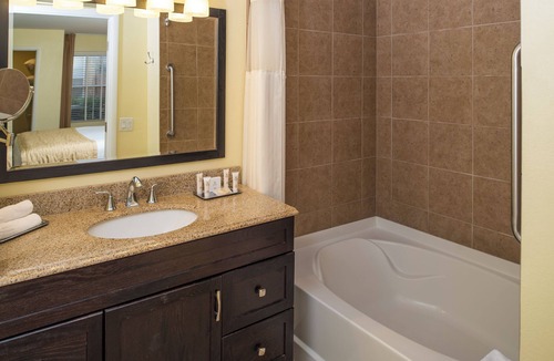 Las Vegas Hotel | Family-Friendly 1BR Perfect for Relaxing Las Vegas Getaway