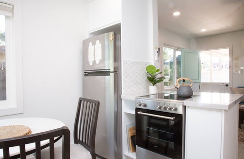 Del Mar House | Family Friendly Seahorse Cottage, a short walk to the beach!