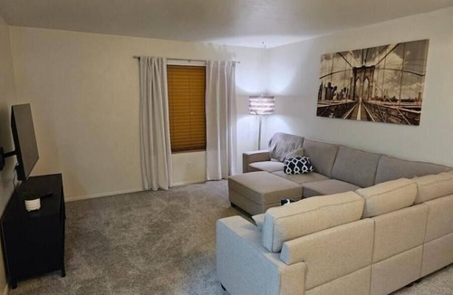 Green Valley House | Family Haven Spaciuos 2 Story