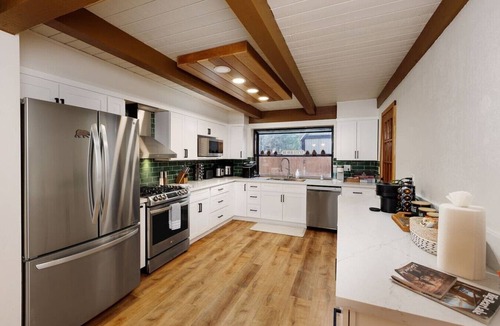 Big Bear Cabin | 🐻FamilyCabin🍿TheaterRoom🎱GameRoom🔋EVCharger 🐶PetFriendly