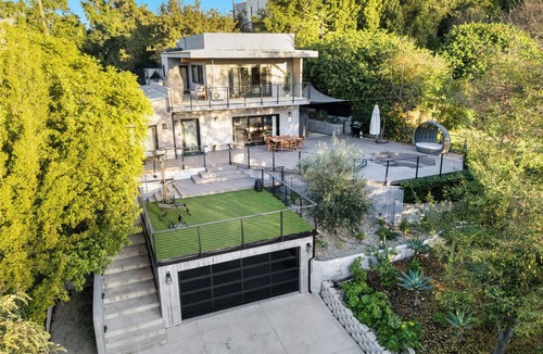 Studio City House | Farley Court - Stylish Hillside Residence with Stunning Views