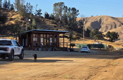 Hollister Cabin | Farm, National Parks, The Pinnacles, Hollister Hills & Longhorns dogs welcome