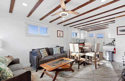 Evans Churchill Apartment | Featherlight Cottage with BBQ and Hot Tub