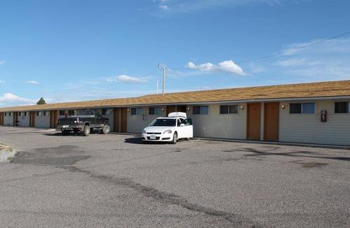 Douglas Hotel | First Interstate Inn