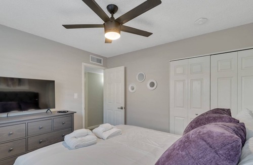 Park Scottsdale One House | FREE GOLF! Easy Freeway Access, Near Old Town, Private Heated Pool (NO Extra Fee), Dog Friendly!
