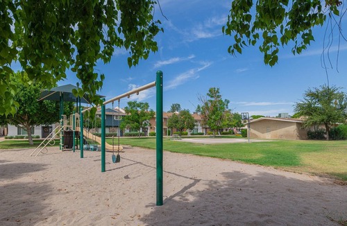 Park Scottsdale Townhouse House | FREE GOLF, Pool + Close to Spring Training, Old Town's Shopping & Dining, Private Back Patio & Grill