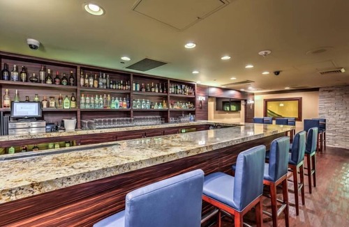 Laughlin Hotel | Free Parking, 2 x Santa Fe Queen Non Smoking Room at Edgewater Casino Resort