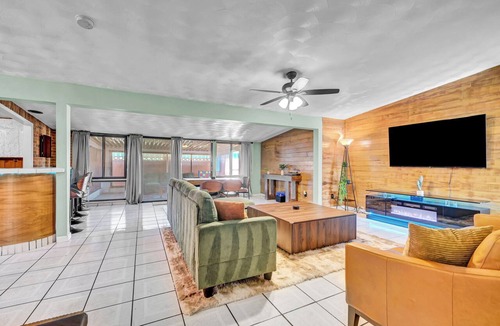 Downtown Las Vegas House | Fremont Fortune, 5 min to Fremont St, New!