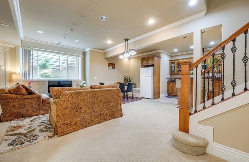 North Rose Hill Apartment | Full Kitchen & Laundry! Kirkland Studio Suite