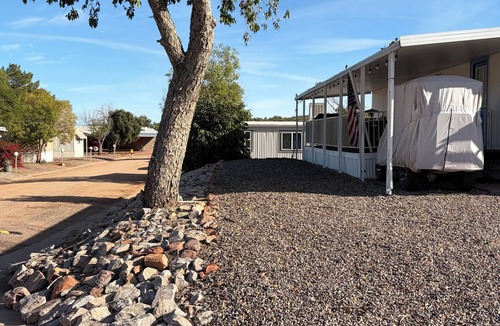 Roosevelt House | Fully remodeled home walking distance to the marina at Lake Rosevelt.