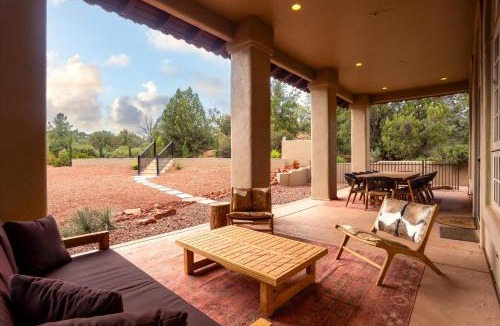 West Sedona House | Game Room Outdoor Fun Hot Tub Games BBQ More