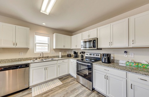 Holiday Shores House | Game Room & Private Yard: Retreat in Bullhead City