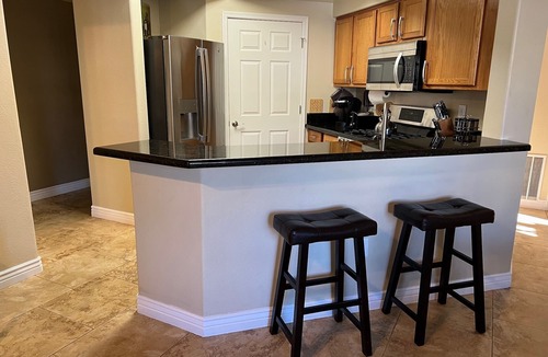 Maryvale Condo | Gated Condo; pool, hot tub, gym, 2 bedrooms, 2 bath, 5 min to Cardinals Stadium