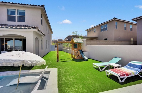 Las Vegas House | Gated - Luxury Pool/Spa Summerlin - Red Rocks