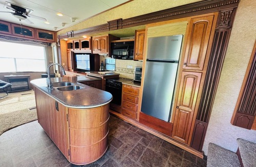 Desert Hot Springs RV Rental | Glamping in Paradise, Resort living with beautiful views