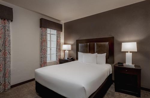 Downtown Las Vegas Hotel | Golden Gate Casino Hotel