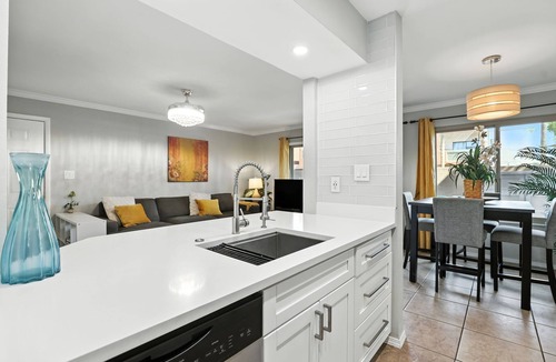 Scottsdale Estates Six Condo | Golf Course remodeled main floor condo in Old Town Scottsdale with King beds