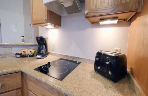 Oak Creek Hotel | Great Amenities for Groups! 3 Serene Units, Pool, Close to Sedona Trail Zen