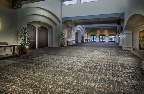 South Scottsdale Resort | Great for Group Travel! 4 Budget-Friendly Units, Pool, Tennis Courts, Near Golf