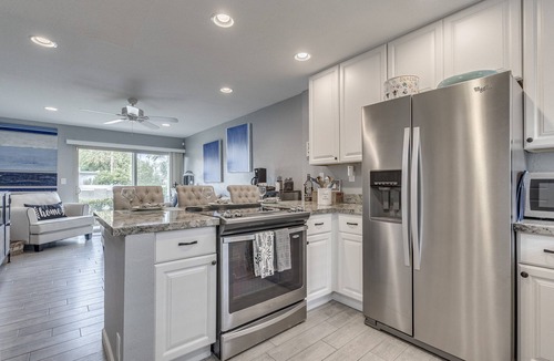 South Scottsdale Condo | Ground Level Beautiful Remodeled Condo in Resort Setting In Downtown Scottsdale.