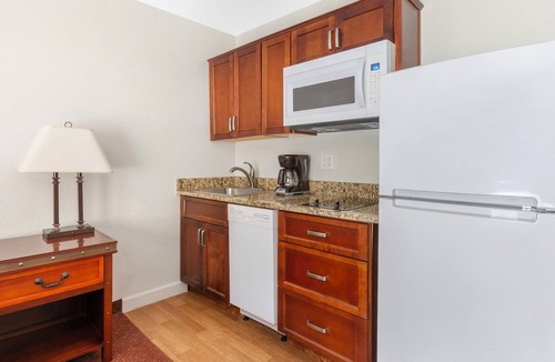 Kohls Ranch Apartment | Group Outdoor Travel, Heated Pool & Hot Tub Near Tonto Natural Bridge