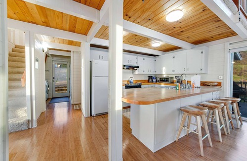 Gualala House | Gualala blufftop cottage with fireplace & grill, dogs welcome