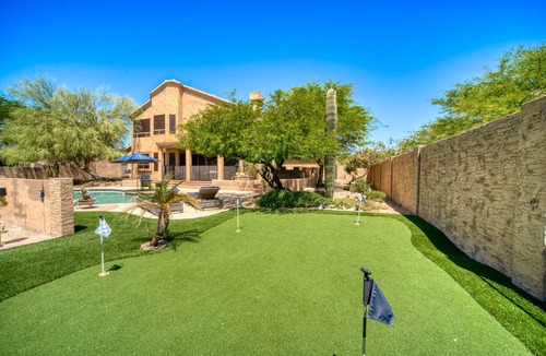 Scottsdale Vista Estates House | Half Acre Quiet Oasis w/pool/Spa/putting green, 20 Min to Kierland Commons