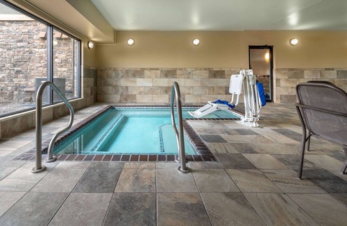 Mitchell Hotel | Hampton Inn Mitchell