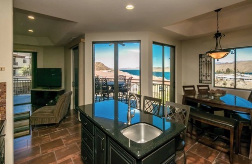 Parker Strip Apartment | Havasu Springs Lakeview Retreat 3 bed/3 bath | Private Boat Slip & Resort Pool