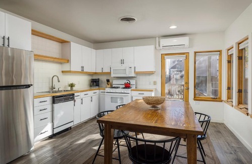 Moab Apartment | Hazel @ Stella Ruby Cottages - Steps to Downtown!