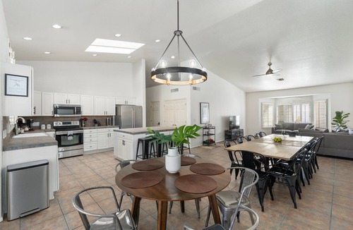 Paradise Park Vista House | Heated Pool & Spa 7BR Scottsdale Retreat Sleeps 20