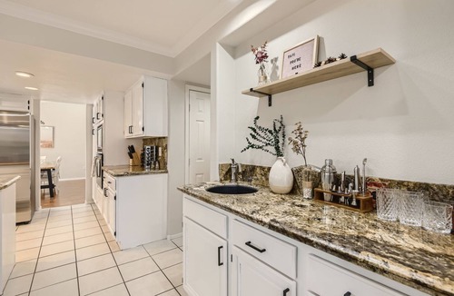 Canyon Gate Villa | Heated Pool with Cabana & GameRoom 15 Min to Strip