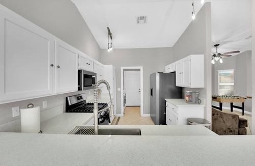 Mission Hills House | Henderson escape+ mini golf +peaceful stay