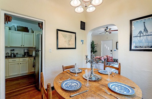 Sam Hughes House | Historic 3BD/2BA Bungalow Steps From the UA w/Yard - Low Summer Rates! 🏡