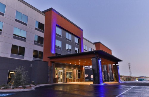River Mountain Hotel | Holiday Inn Express & Suites - Henderson South - Boulder City by IHG