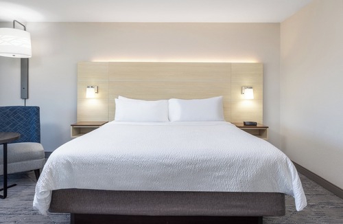 Sundance Hotel | Holiday Inn Express & Suites Phoenix West - Buckeye by IHG