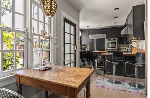 Los Feliz House | Hollywood 3-Bedroom Ensuite Villa Yard, Private & Gated with off-street parking