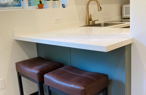 Hollywood Heights Apartment | Hollywood Hills garden apartment w/private patio
