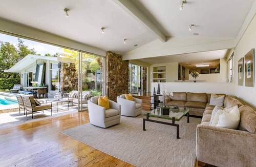 Hollywood Hills West Villa | Hollywood Hills Mid-Century Modern
