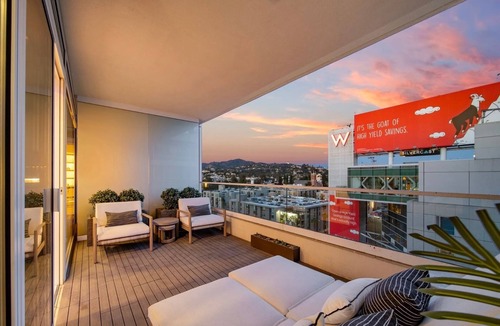 Hollywood Condo | Hollywood Penthouse. House in the Sky! Absolute luxury.