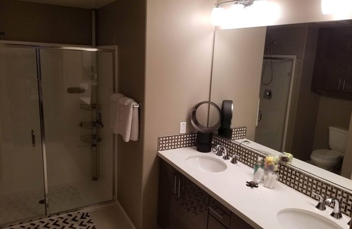 Anaheim Colony Historic District Condo | Home away from home across Anaheim Packing District near Anaheim attractions.