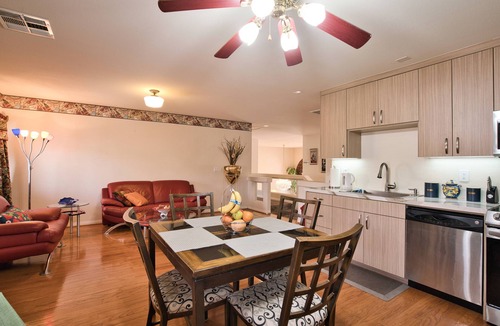 Enterprise House | home/suite 3 bedrooms, office, pool in perfect location