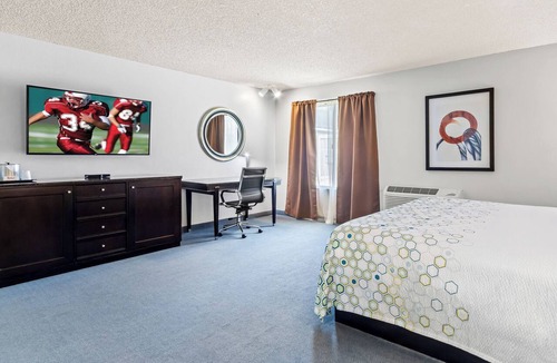 Ridgecrest Hotel | HomeTowne Studios by Red Roof Ridgecrest